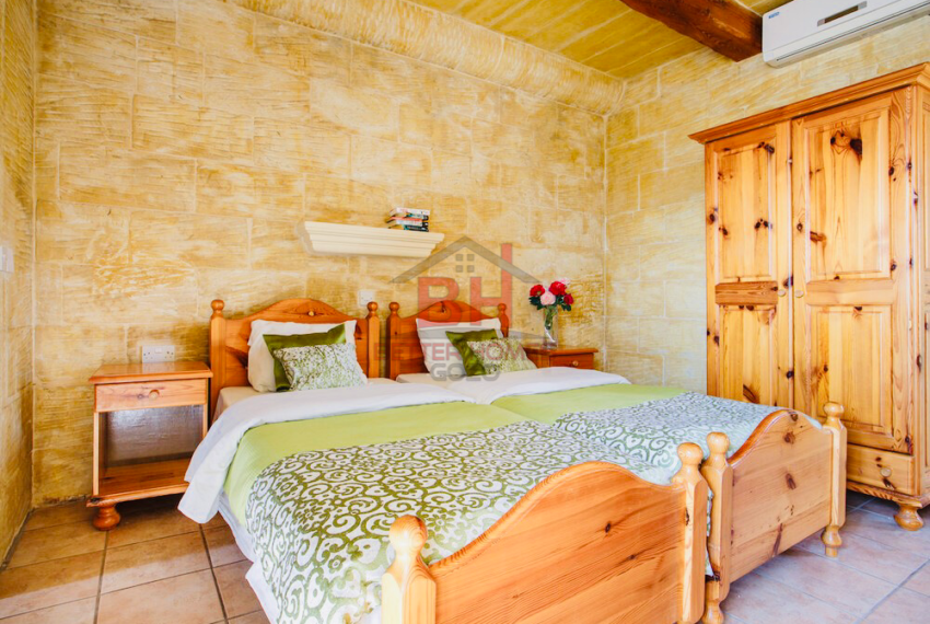 54340033-674A-4946-B16B-EA14F25BECBD