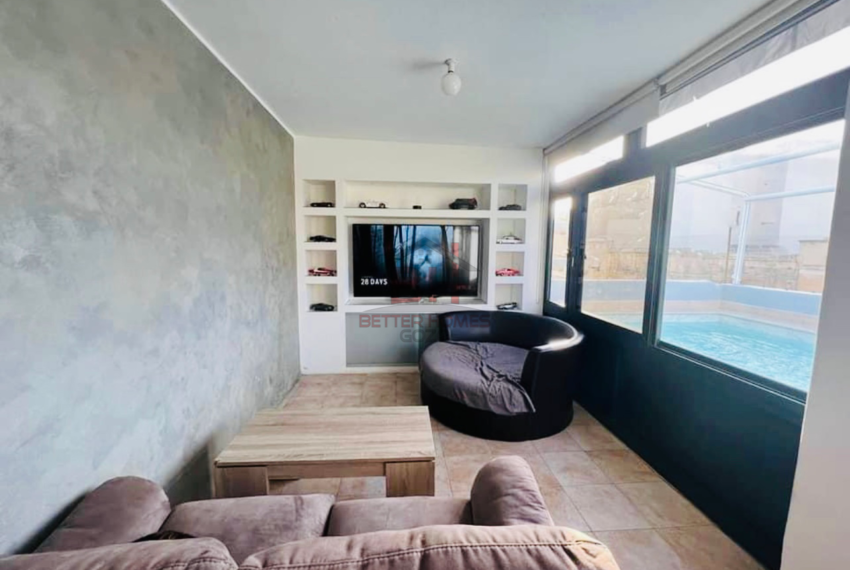 13FFDE59-CDE8-46ED-B382-B57322F6C29E