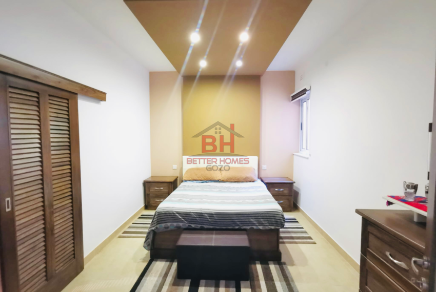 8E8DD77F-712F-4631-817A-3C0752F38004