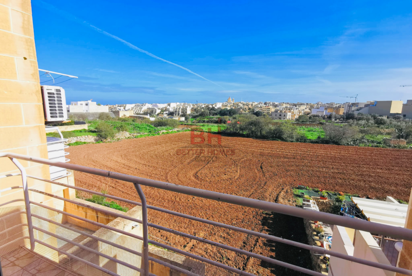 E675153E-F300-4E6D-805B-E2B5C2946612