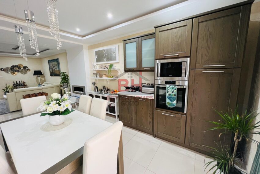 336674953_196331506363893_7808462834047646639_n