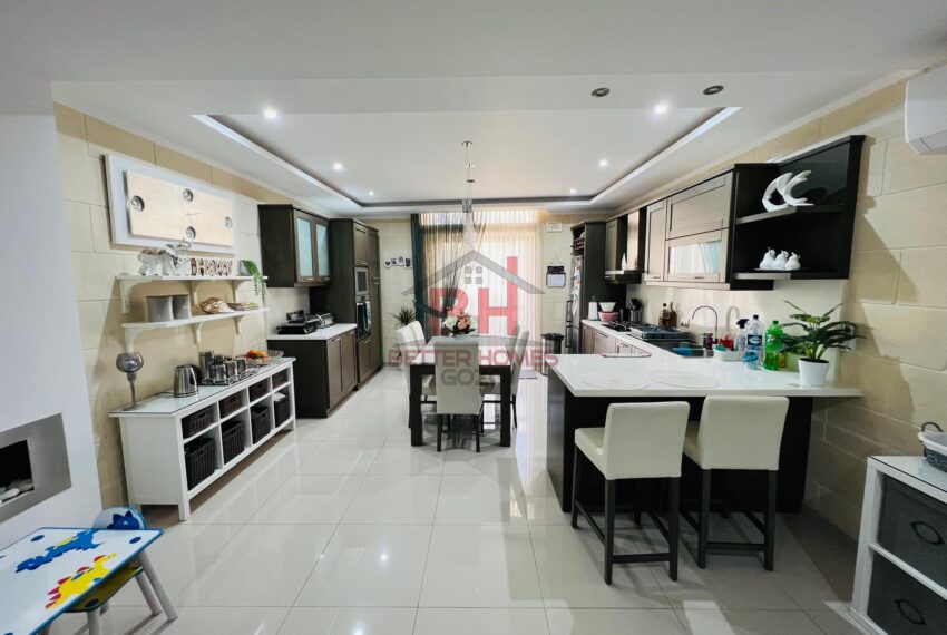 336685184_920633475748289_3532191110700203674_n