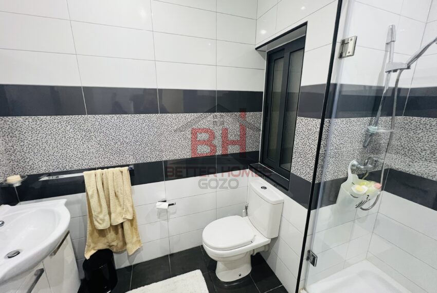 4C6E9FD7-3DDC-468D-9C15-E0484B5DCF63