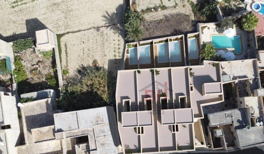 D0AFF799-2971-45BE-943A-182587F52A24