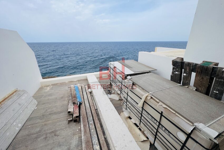 069DE984-A749-4C6C-BD1A-A75344F1B916