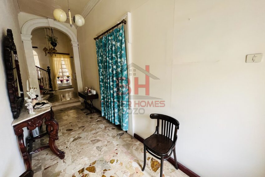 5AC39648-8BF9-4D2B-9D55-74109ABDDF59