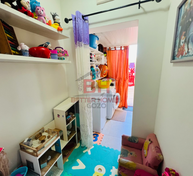 6434E389-A2B0-4F40-80B5-8BD324572F47