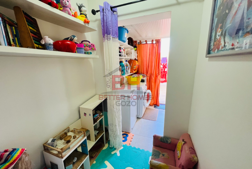 6434E389-A2B0-4F40-80B5-8BD324572F47