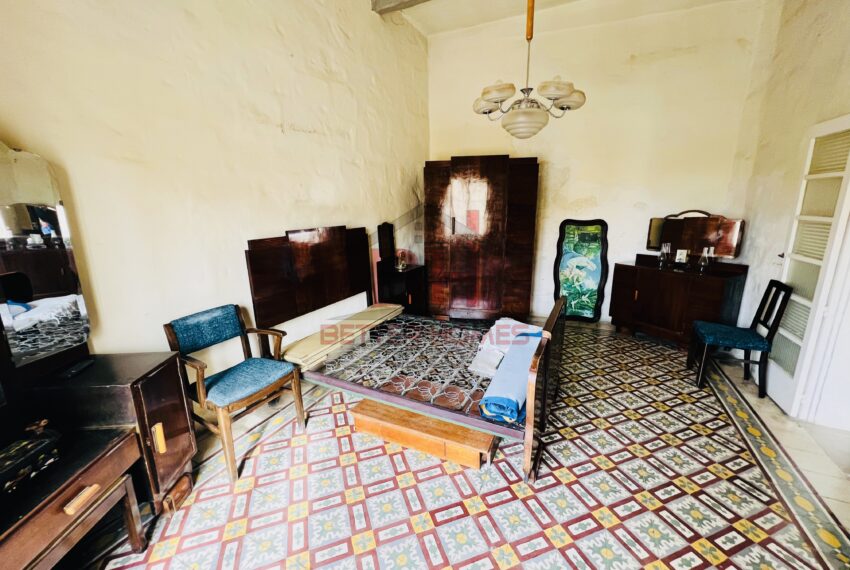 EA42689E-0080-40CE-8C5A-1EE1F86D8426