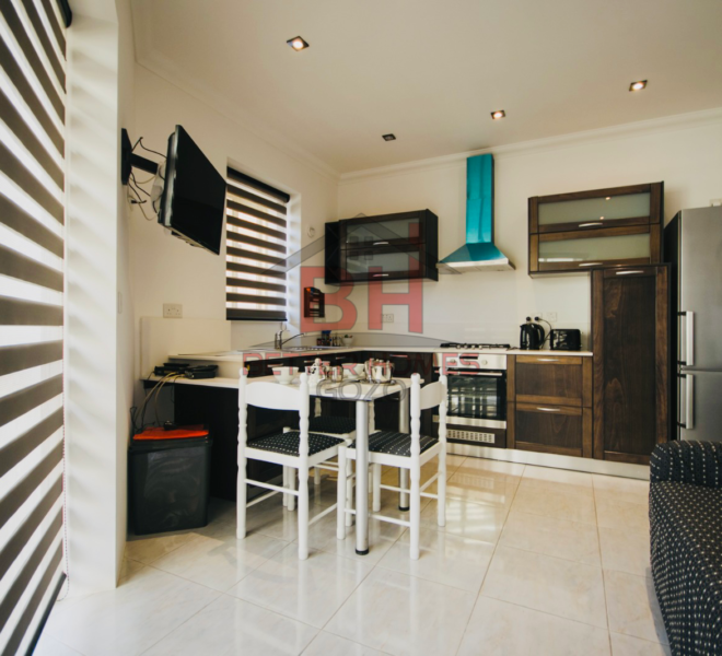 52D8FBFC-569D-4008-AD68-D07E0B3B3C5E